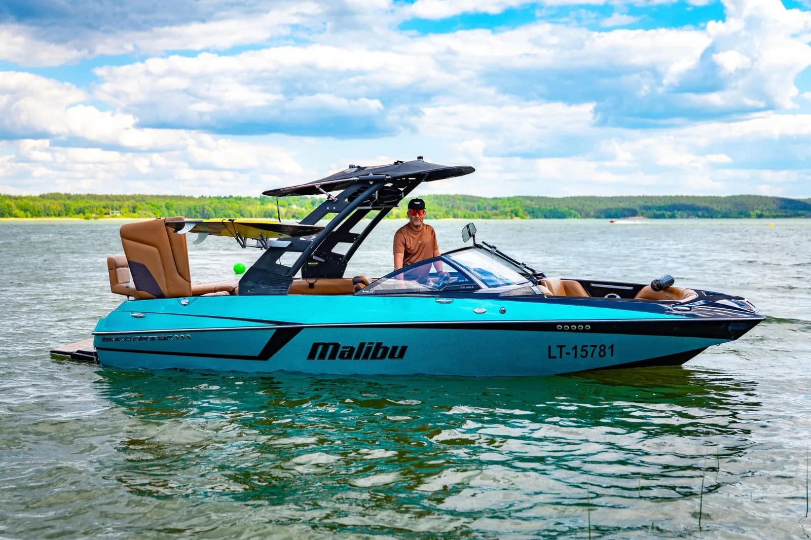 Malibu Wakesetter 22 MXZ — katerio nuoma Elektrėnuose
