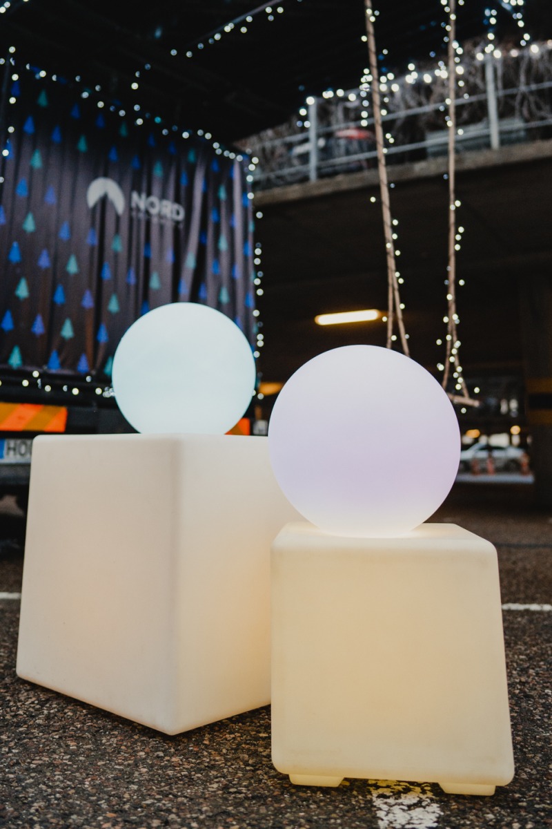 LED burbulas 40x40 — nuoma